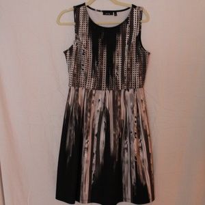 Cute "scuba" fabric dress! Pockets!